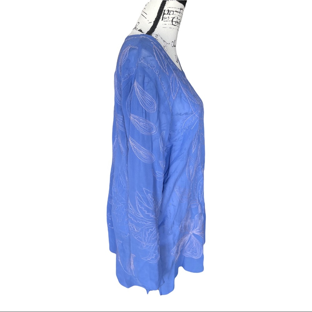 Chicos blue ling sleeve blouse top